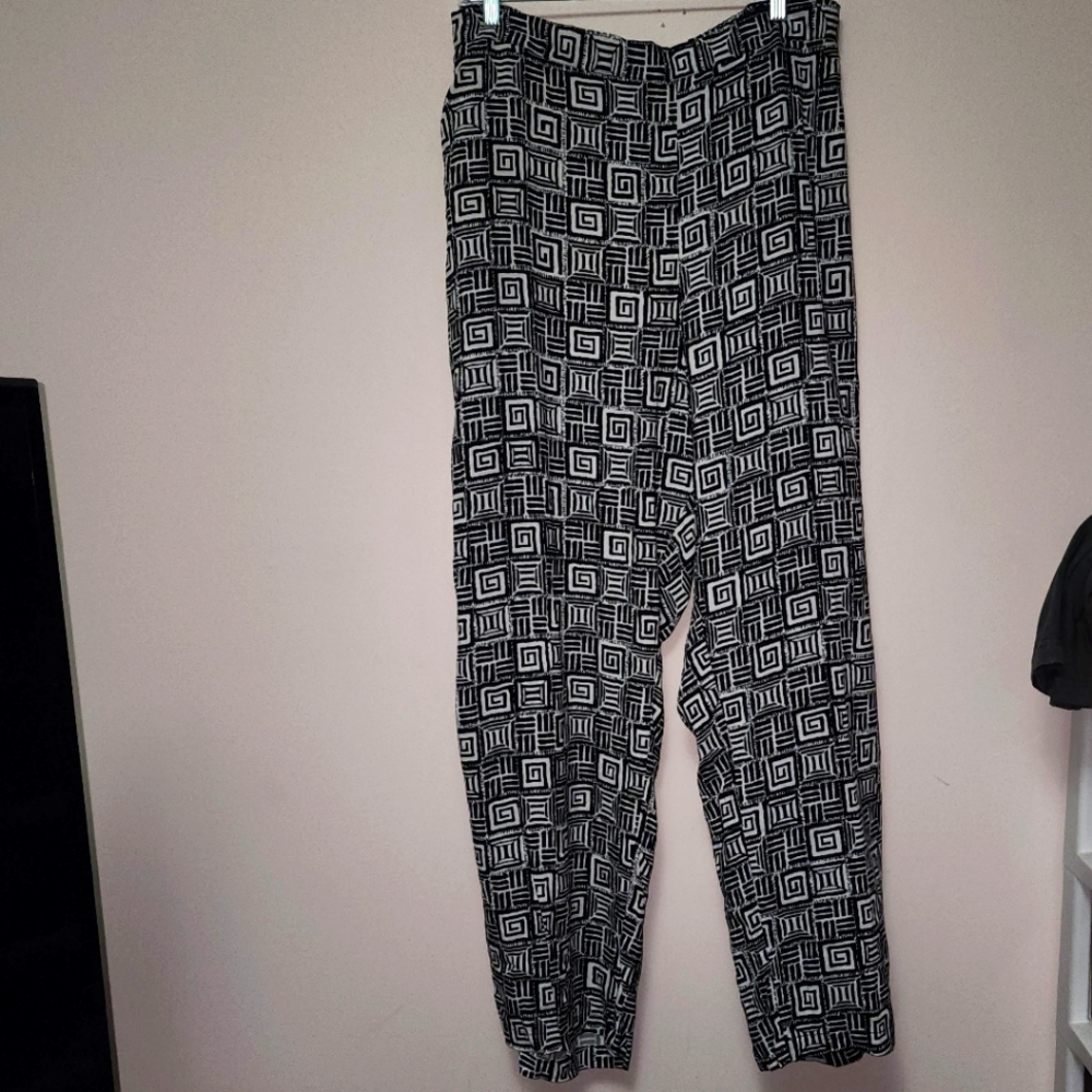 Woman Within Black & White Rayon Pattern Pants 34W NWOT